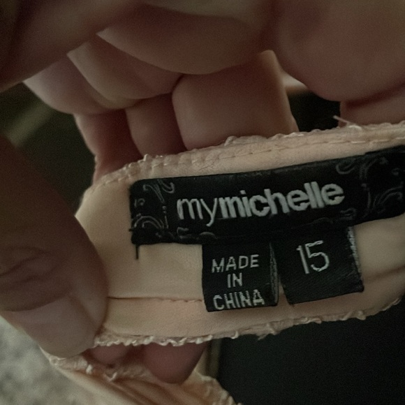 Gorgeous Peach color prom dress. - Picture 10 of 14